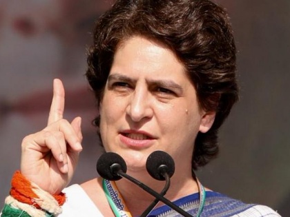 Jharkhand Election: Priyanka Gandhi not named in Congress' list of star campaigners, BJP said - First family pulls to the peak | झारखंड चुनावः कांग्रेस के स्टार प्रचारकों की सूची में प्रियंका गांधी का नाम नहीं, भाजपा ने कहा-प्रथम परिवार में खींचतान चरम पर