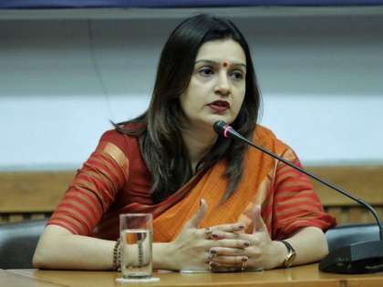 Priyanka Chaturvedi expressed dissatisfaction with the Congress, saying - preference for the goons | प्रियंका चतुर्वेदी ने कांग्रेस से जताई नाराजगी, कहा- गुंडों को मिल रही तरजीह