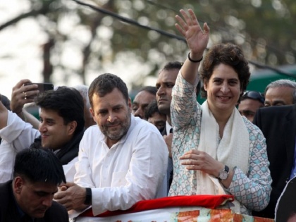 lok sabha election 2019 congress priyanka gandhi political journey | प्रियंका गांधी ने जब 'बेटी जैसा' बताने पर नरेंद्र मोदी को दिया था जवाब, जानिए कांग्रेस की इस नई 'उम्मीद' का पूरा सफरनामा