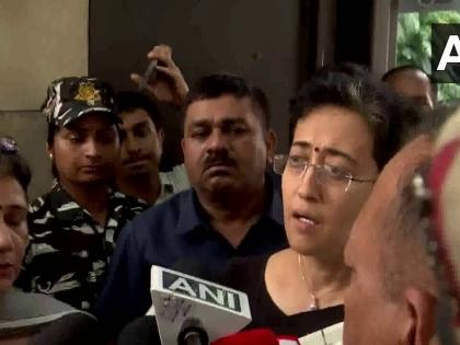 Atishi new Chief Minister of Delhi: मैं खुश हूं और दुखी भी?, मेरे बड़े भाई केजरीवाल ने इस्तीफा दिया, आतिशी ने कहा-मुझे फूलमाला नहीं पहनाइए या बधाई मत दीजिए...