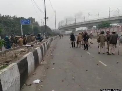 CAA Protest: One protester killed in violent protest in Lucknow, a policeman injured | CAA Protest: लखनऊ में हिंसक प्रदर्शन में एक प्रदर्शनकारी की मौत, एक पुलिसकर्मी घायल