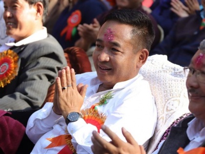 Sikkim Kratikari Morcha PS Golay sworn as Chief minister of sikkim, all you need to know | सिक्किम: 25 साल की पवन चामलिंग सरकार को उखाड़ फेंका सिक्किम क्रांतिकारी मोर्चा ने, जानें नए CM पीएस गोले के बारे में