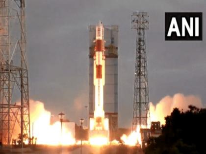 ISRO launches PSLV-C56 carrying 7 satellites from Sriharikota | इसरो ने श्रीहरिकोटा से पीएसएली-सी56 रॉकेट के जरिए सिंगापुर के 7 उपग्रहों को लॉन्च किया