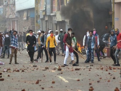 CAA Protest: Violence in protests, death toll in Meerut five | CAA Protest: विरोध प्रदर्शन में हिंसा, मेरठ में मरने वालों की संख्या हुई पांच