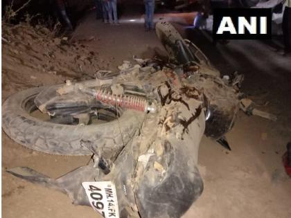 Maharashtra: Five people dead and one injured after a collision between three motorcycles and a truck in Raigad | महाराष्ट्रः रायगढ़ जिले में मुंबई-पुणे एक्सप्रेस-वे भीषण हादसा, ट्रक के नीचे दबकर पांच लोगों की मौत Maharashtra: Five people dead and one injured after a collision between three motorcycles and a truck in Raigad | महाराष्ट्रः रायगढ़ जिले में मुंबई-पुणे एक्सप्रेस-वे भीषण हादसा, ट्रक के नीचे दबकर पांच लोगों की मौत