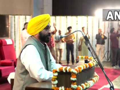 Punjab CM Bhagwant Mann School and college teachers focus only teaching work no more work All pending issues resolved soon | पंजाबः स्कूल और कॉलेज शिक्षक अब से सिर्फ शिक्षण कार्य पर ध्यान केंद्रित करेंगे, मुख्यमंत्री भगवंत मान बोले-और कोई काम नहीं Punjab CM Bhagwant Mann School and college teachers focus only teaching work no more work All pending issues resolved soon | पंजाबः स्कूल और कॉलेज शिक्षक अब से सिर्फ शिक्षण कार्य पर ध्यान केंद्रित करेंगे, मुख्यमंत्री भगवंत मान बोले-और कोई काम नहीं