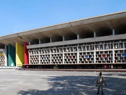 Punjab and Haryana High Court says Calling Husband Transgender Amounts To Mental Cruelty Punjab & Haryana High Court mother giving birth eunuch tantamount  | Punjab and Haryana High Court: पति को हिजड़ा कहना और मां को कहना एक हिजड़े को जन्म दिया?, मानसिक क्रूरता के समान, पंजाब एवं हरियाणा उच्च न्यायालय ने दिया फैसला