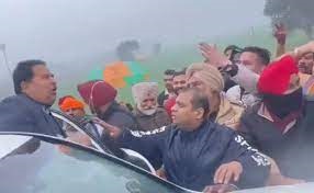 Video "Modi Zindabad" Says Punjab Deputy Chief Minister OP Soni Surrounded BJP Workers | वीडियो वायरलः पंजाब के डिप्‍टी सीएम ओपी सोनी को घेरा, ‘मोदी जिंदाबाद’ के नारे लगवाए, देखें