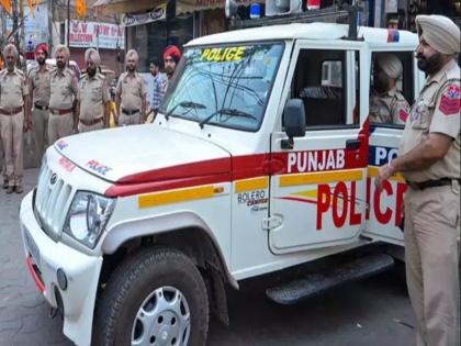 Punjab: Violence between two Nihang Sikh groups over Gurdwara in Kapurthala, one policeman dead, several injured in clash | पंजाब: कपूरथला में गुरुद्वारे को लेकर दो निहंग सिख समूहों में हुई हिंसा, झड़प में एक पुलिसकर्मी की मौत, कई घायल