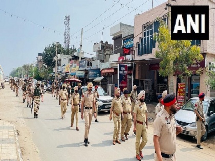 Suspension Of Mobile Internet, SMS Services Extended In Punjab As Police Look To Nab Amritpal Singh | पंजाब पुलिस को अमृतपाल सिंह की तलाश जारी, अब 20 मार्च तक इंटरनेट सेवा को किया गया निलंबित