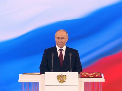Vladimir Putin Takes Oath as President Russia Record Fifth Time Watch Video see Will remain in power till 2030 St Andrew's Hall Grand Kremlin Palace | Vladimir Putin Takes Oath: पुतिन ने रूसी राष्ट्रपति के रूप में पांचवां कार्यकाल शुरू किया, 2030 तक सत्ता में बने रहेंगे, देखें वीडियो