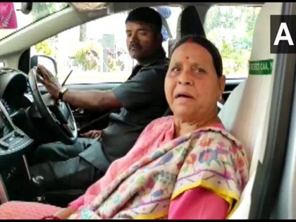 Land-for-job case Rabri Devi reached ED office for questioning video surfaced | जमीन के बदले नौकरी मामलाः बयान दर्ज कराने ईडी के दफ्तर पहुंची राबड़ी देवी, सामने आया वीडियो