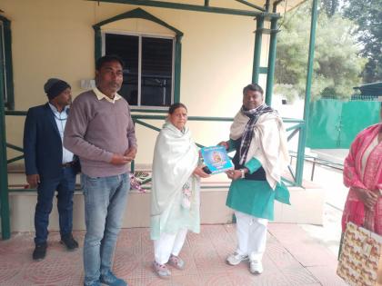 Happy Birthday Rabri Devi Lalu Prasad Yadav how congratulated Rabri Devi people showered good wishes watch video | Happy Birthday Rabri Devi: जन्मदिन पर राबड़ी देवी को लालू यादव ने यूं दी बधाई?, शुभकामनाएं देने वालों का तांता, देखें वीडियो