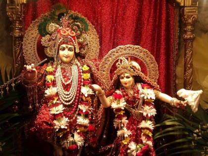 Phulera Dooj 2020: Radha Krishna plays Holi from flowers know the Muhurta, Puja vidhi and importance | Phulera Dooj 2020: कल फुलेरा दूज, राधा-कृष्ण खेलेंगे फूलों की होली, जानिए इस त्योहार का महत्व और पूजा विधि