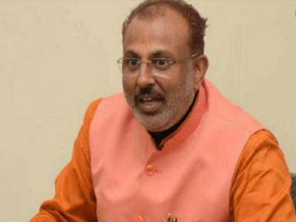 Yogi's mantri ask to ban bueqa, saying that ‘Muslim women wear burqa because they are Surpanakha’s descendants’ | योगी के मंत्री ने बुर्का पर बैन की मांग करते हुए की विवादित टिपण्णी, कहा-मुस्लिम महिलाएं पहनती हैं क्योंकि वो शूपर्णखा की वंशज हैं Yogi's mantri ask to ban bueqa, saying that ‘Muslim women wear burqa because they are Surpanakha’s descendants’ | योगी के मंत्री ने बुर्का पर बैन की मांग करते हुए की विवादित टिपण्णी, कहा-मुस्लिम महिलाएं पहनती हैं क्योंकि वो शूपर्णखा की वंशज हैं