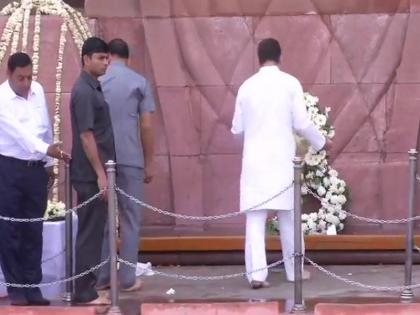 jallianwala bagh massacre 100 years president ram nath kovind pm modi remembers martyrs | जलियांवाला बांग नरसंहार: सिद्धू और कैप्टन अमरिंदर सिंह संग जलियावाला बाग पहुंच राहुल गांधी ने दी श्रद्धांजलि jallianwala bagh massacre 100 years president ram nath kovind pm modi remembers martyrs | जलियांवाला बांग नरसंहार: सिद्धू और कैप्टन अमरिंदर सिंह संग जलियावाला बाग पहुंच राहुल गांधी ने दी श्रद्धांजलि