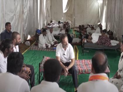 'Mother has sent sunscreen but I don't use it', Rahul Gandhi said during India Jodo Yatra in Karnataka | 'मां ने सन्सक्रीन भेजा है लेकिन मैं इस्तेमाल नहीं करता', भारत जोड़ो यात्रा के बीच गपशप में बोले राहुल गांधी, देखें वीडियो 'Mother has sent sunscreen but I don't use it', Rahul Gandhi said during India Jodo Yatra in Karnataka | 'मां ने सन्सक्रीन भेजा है लेकिन मैं इस्तेमाल नहीं करता', भारत जोड़ो यात्रा के बीच गपशप में बोले राहुल गांधी, देखें वीडियो