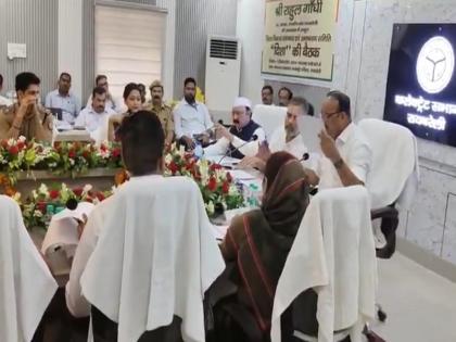 Rahul Gandhi, UP Minister Dinesh Pratap Singh Engage In Heated Exchange During DISHA Meeting | VIDEO: दिशा बैठक के दौरान राहुल गांधी और यूपी के मंत्री दिनेश प्रताप सिंह के बीच तीखी बहस Rahul Gandhi, UP Minister Dinesh Pratap Singh Engage In Heated Exchange During DISHA Meeting | VIDEO: दिशा बैठक के दौरान राहुल गांधी और यूपी के मंत्री दिनेश प्रताप सिंह के बीच तीखी बहस