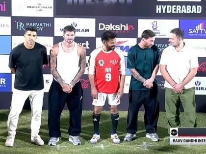 Rahul Gandhi Meets Lionel Messi At Uppal Stadium During GOAT India Tour VIDEO | VIDEO: राहुल गांधी ने GOAT इंडिया टूर के दौरान उप्पल स्टेडियम में लियोनेल मेस्सी से की मुलाकात Rahul Gandhi Meets Lionel Messi At Uppal Stadium During GOAT India Tour VIDEO | VIDEO: राहुल गांधी ने GOAT इंडिया टूर के दौरान उप्पल स्टेडियम में लियोनेल मेस्सी से की मुलाकात