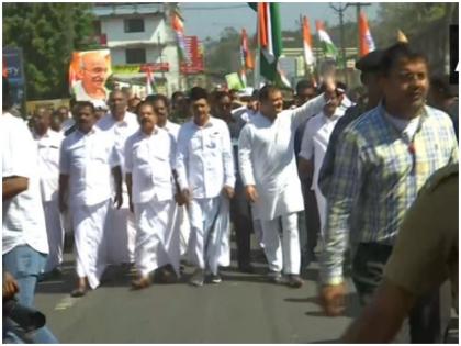 CAA: Congress takes 'Save the Constitution' march in Wayanad against Citizenship Amendment Act, Rahul Gandhi leads | CAA: नागरिकता संशोधन कानून के खिलाफ वायनाड में कांग्रेस ने निकाला संविधान बचाओ मार्च, राहुल गांधी ने की अगुवाई