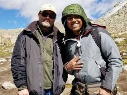 rahul gandhi share his kailash photo mansarovar yatra | कैलाश यात्रा में श्रद्धालुओं ने ली राहुल गांधी के संग सेल्फी, कांग्रेस अध्यक्ष ने वीडियो शेयर कर कहा- शिव ही ब्रह्मांड हैं