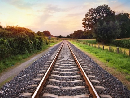 JSPL indian railway Approval new line rail tracks suited high speed axle load applications | जेएसपीएलः रेल पटरी की नई श्रेणी को मंजूरी, तेज गति और उच्च-एक्सल लोड ऐप्लिकेशंस के लिए अनुकूल, जानिए इसके बारे