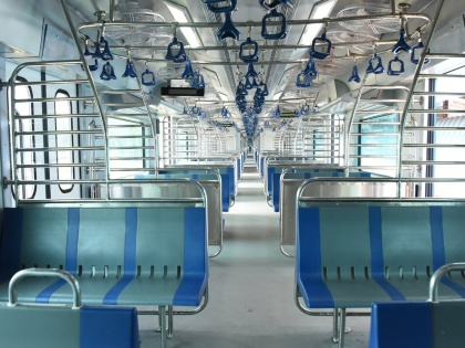 Start Mumbai local trains for those in essential services, Uddhav tells PM Modi | आज से शुरू हुईं ट्रेनें, उद्धव ठाकरे ने PM मोदी से मुंबई लोकल चलाने की मांग की