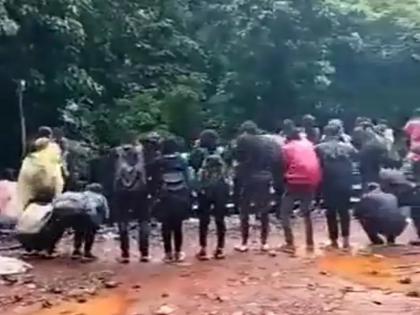 railway police punish trekkers who went to visit goa Dudhsagar Waterfall video | गोवा: दूधसागर झरने को देखने गए पर्यटकों को रेलवे पुलिस ने दी सजा-करवाया उठक बैठक, घटना का वीडियो हुआ वायरल