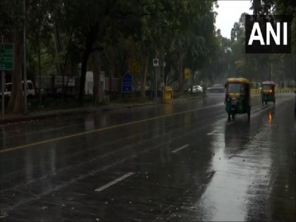Weather Update Weather changed in Delhi-NCR due to light rain in the morning coldness increased with strong winds Know what IMD predicted | Weather Update: दिल्ली-NCR में सुबह हल्की बारिश से बदला मौसम, तेज हवाओं के साथ ठंडक बढ़ी; जानें IMD ने क्या की भविष्यवाणी