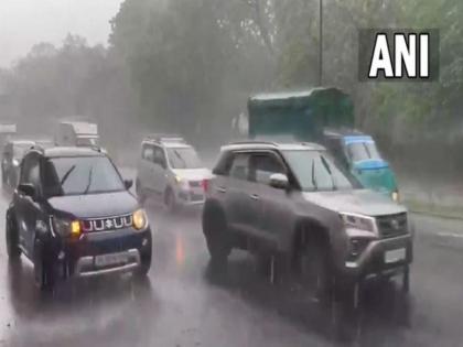 delhi flood Trouble for Delhiites today IMD issues yellow alert moderate rain with thunder | दिल्लीवासियों की आज बढ़ सकती है मुसीबत, IMD ने 'येलो' अलर्ट जारी किया, गरज के साथ मध्यम बारिश के आसार