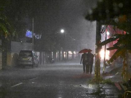 Monsoon Rains LIVE First monsoon arrival after 16 years Heavy rain in Kerala know when in your state red, orange alerts in several districts | Monsoon Rains: 16 साल बाद पहले मानसून का आगमन?, केरल में झमाझम बारिश, जानें आपके राज्य में कब