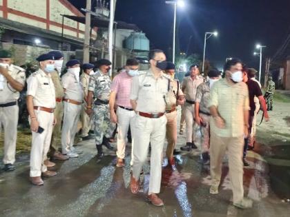 Ammonia leak in Bihar's dairy factory health of about 100 people deteriorated 1 died | बिहार के डेयरी फैक्ट्री में अमोनिया गैस लीक होने से करीब 100 लोगों की बिगड़ी तबीयत, 1 की मौत Ammonia leak in Bihar's dairy factory health of about 100 people deteriorated 1 died | बिहार के डेयरी फैक्ट्री में अमोनिया गैस लीक होने से करीब 100 लोगों की बिगड़ी तबीयत, 1 की मौत