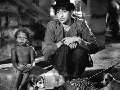 Raj Kapoor 100th Birth Anniversary centenary How greatest showman Everyman tramp imagined a nation Raj Saheb secret courtyard memories blog Dr Vijay Darda | Raj Kapoor 100th Birth Anniversary: यादों के आंगन में राज साहब का राज?, तस्वीरों को बोलते हुए कभी देखा है?