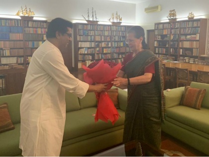 Raj Thackeray Meets Sonia Gandhi Discusses Political Issues | राज ठाकरे ने सोनिया गांधी से की मुलाकात, विधानसभा चुनाव में साथ आने का संकेत