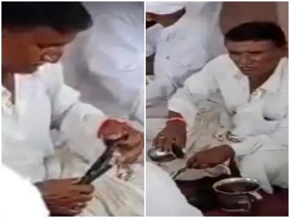 Rajasthan barmer district Opium served govt school Independence Day intoxicated in front school children video viral | Rajasthan: स्वतंत्रता दिवस पर सरकारी स्कूल में परोसे गए अफीम, स्कूली बच्चों के सामने ऐसे किया गया नशा, वीडियो वायरल