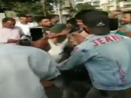 Video: BSP workers blackened faces Ramji Gautam & Sitaram & paraded them on donkeys in Jaipur, mayawati anger congress | Video: बसपा कार्यकर्ताओं ने पार्टी संयोजक रामजी गौतम और सीताराम का मुंह किया काला, जूते-चप्पल की माला पहनाकर गधे पर घुमाया