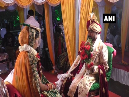 rajasthan jodhpur Girl iqra bee married Hindu boy rahul verma after converting religion in mp mandsaur district | MP: धर्म परिवर्तन कर लड़की ने रचाई हिन्दू लड़के से शादी, 3 साल से करती थी पड़ोसी से प्यार