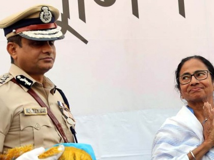 Saradha scam: CBI questions Kolkata police chief Rajeev Kumar in Shillong | CBI के 10 अधिकारी कोलकाता पुलिस कमिश्नर राजीव कुमार से पूछताछ में लगे, अपील- एक दिन से ज्यादा लंबी ना हो इंटेरोगेशन