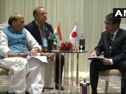 Rajnath Singh talks with US Defense Minister, focuses on India-Pacific region | राजनाथ सिंह ने अमेरिका समेत कई देशों के रक्षामंत्री के साथ की वार्ता, हिंद-प्रशांत पर किया ध्यान केंद्रित