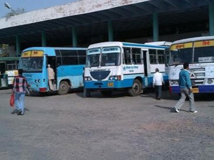 Rajasthan roadways employees strike second day, no 52 run of 4780 buses | राजस्थान रोडवेज कर्मचारियों की हड़ताल का दूसरा दिन, नहीं चली 52 डिपों की 4780 बसें