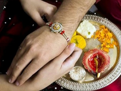 Raksha Bandhan date, shubh muhurat, rakhi mantra and why rakhi to tie on right hand | Raksha Bandhan 2019: दाएं हाथ पर क्यों बांधी जाती है और क्या है राखी बांधने का पवित्र मंत्र? जानिए