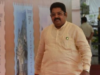 Maharashtra Shiv Sena leader Andheri East MLA Ramesh Latke passes away heart attack died in Dubai holiday family | महाराष्ट्रः शिवसेना नेता और अंधेरी ईस्ट विधानसभा से दो बार विधायक रहे रमेश लटके का दुबई में निधन, परिवार के साथ छुट्टियां मनाने गए थे