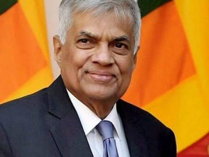Sri Lanka Economic Crisis New PM Ranil Wickremesinghe inducts 4 ministers Cabinet GL Peiris Foreign Minister | Sri Lanka Economic Crisis: नए पीएम विक्रमसिंघे ने मंत्रिमंडल में चार मंत्रियों को किया शामिल, पीरिस होंगे नए विदेश मंत्री, देखें लिस्ट