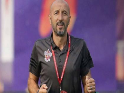 isl fc pune city coach ranko popovic suspended for four games fined | आईएसएल: एफसी पुणे सिटी के कोच निलंबित, पांच लाख का जुर्माना भी