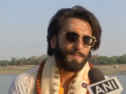 Ranveer Singh deepfake video goes viral actor scene asking for votes for Congress | आमिर के बाद रणवीर सिंह का डीपफेक वीडियो वायरल, कांग्रेस के लिए वोट मांगते दिखें एक्टर