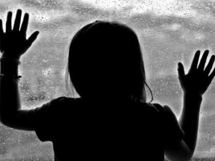up chhattisgarh minor girl raped, accused arrested | 11 और 6 साल की बच्ची का रेप, 60 साल के दुकानदार ने चॉकलेट खरीदने आई लड़की का उठाया फायदा