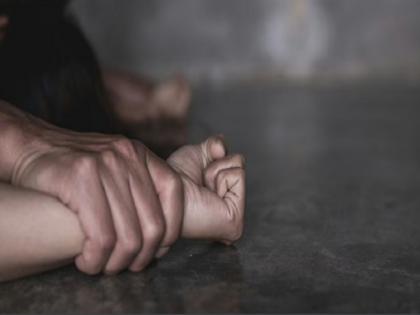 Bihar Kaimur girl raped by lover and his friends after making her private video | बिहार के कैमूर में शादी का झांसा देकर युवती से दुष्कर्म, खेत में दोस्तों को भी बुलाया और फिर...