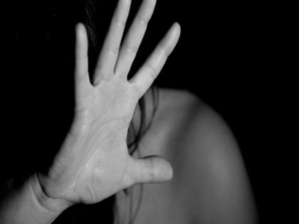 moradabad news In the name of job woman raped also 40 thousand rupees taken | नौकरी दिलाने के नाम पर मुरादाबाद में महिला से दुष्कर्म, अश्लील वीडियो बनाकर हजारों रुपये भी वसूले