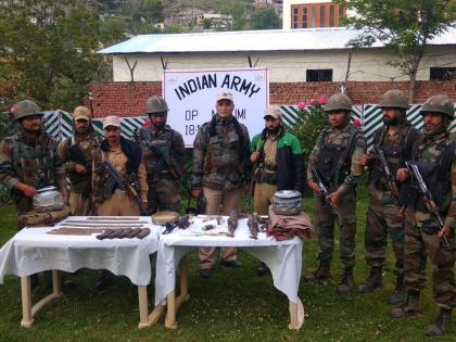 Rashtriya Rifles busted terrorist hideout during a search operation in Manjmi Village Jammu And Kashmir | जम्मू-कश्मीरः भारतीय सेना ने बड़े आतंकी ठिकाने को किया ध्वस्त, भारी मात्रा में हथियार बरामद