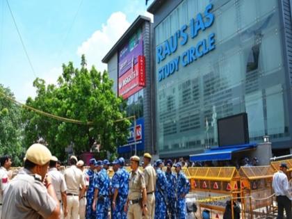 Centre forms panel to probe Rau's IAS coaching deaths | केंद्र ने राऊ के IAS कोचिंग में हुई मौतों की जांच के लिए बनाई समिति, मृतक छात्रों के परिजनों को मिलेगा 10-10 लाख रुपये का मुआवजा Centre forms panel to probe Rau's IAS coaching deaths | केंद्र ने राऊ के IAS कोचिंग में हुई मौतों की जांच के लिए बनाई समिति, मृतक छात्रों के परिजनों को मिलेगा 10-10 लाख रुपये का मुआवजा